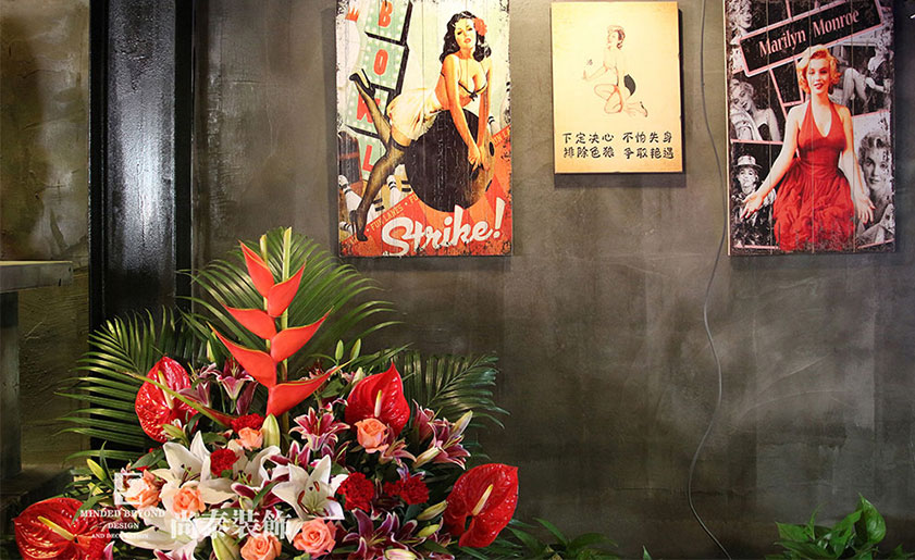 工業(yè)風餐飲裝修實景圖-御龍四季椰子雞