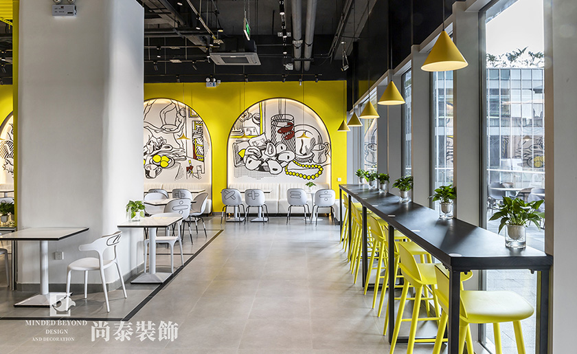 300平米深圳泰式餐廳餐飲店裝修實(shí)景案例